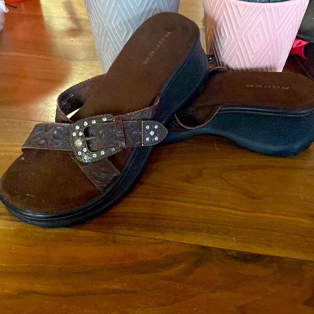 Thick Sandals dressy! Western flare!